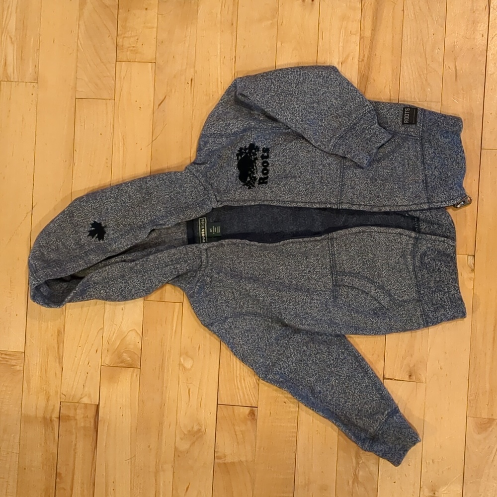 Roots hoody